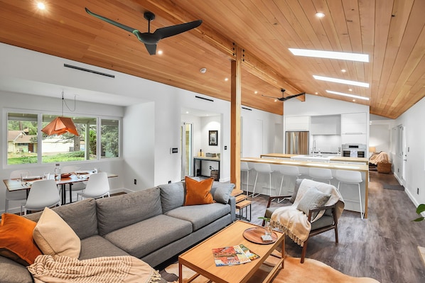 TV connectée, cheminée