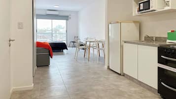 Apartment, 1 Bedroom, Accessible, Smoking | Interior