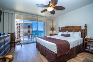 In-room safe, iron/ironing board, WiFi, bed sheets