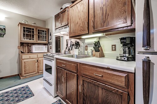 One Bedroom Cascades A-24, direct access from outside, sleeps 6