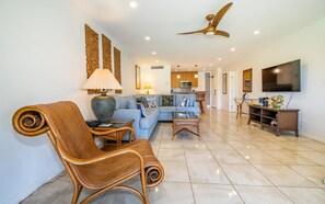 Living area - Kaanapali Maui Eldorado J204 Garden View 1 BD (Lahaina)