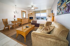 1 soverom, safe på rommet, strykejern/-brett og wi-fi (mot et tillegg)