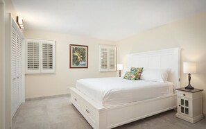 3 bedrooms, in-room safe, iron/ironing board, WiFi