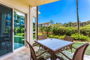 屋外ダイニングエリア