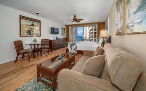 客房内保险箱、熨斗/熨衣板、收费 WiFi、床单