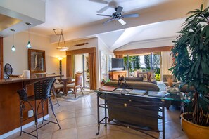 TV, DVD player - Kapalua Golf Villas Gold Ocean View 2 Bedroom (Lahaina)