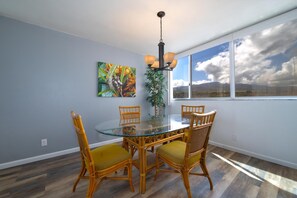 Dining - Royal Kahana Maui Partial Ocean View 2 Bedroom (Lahaina)