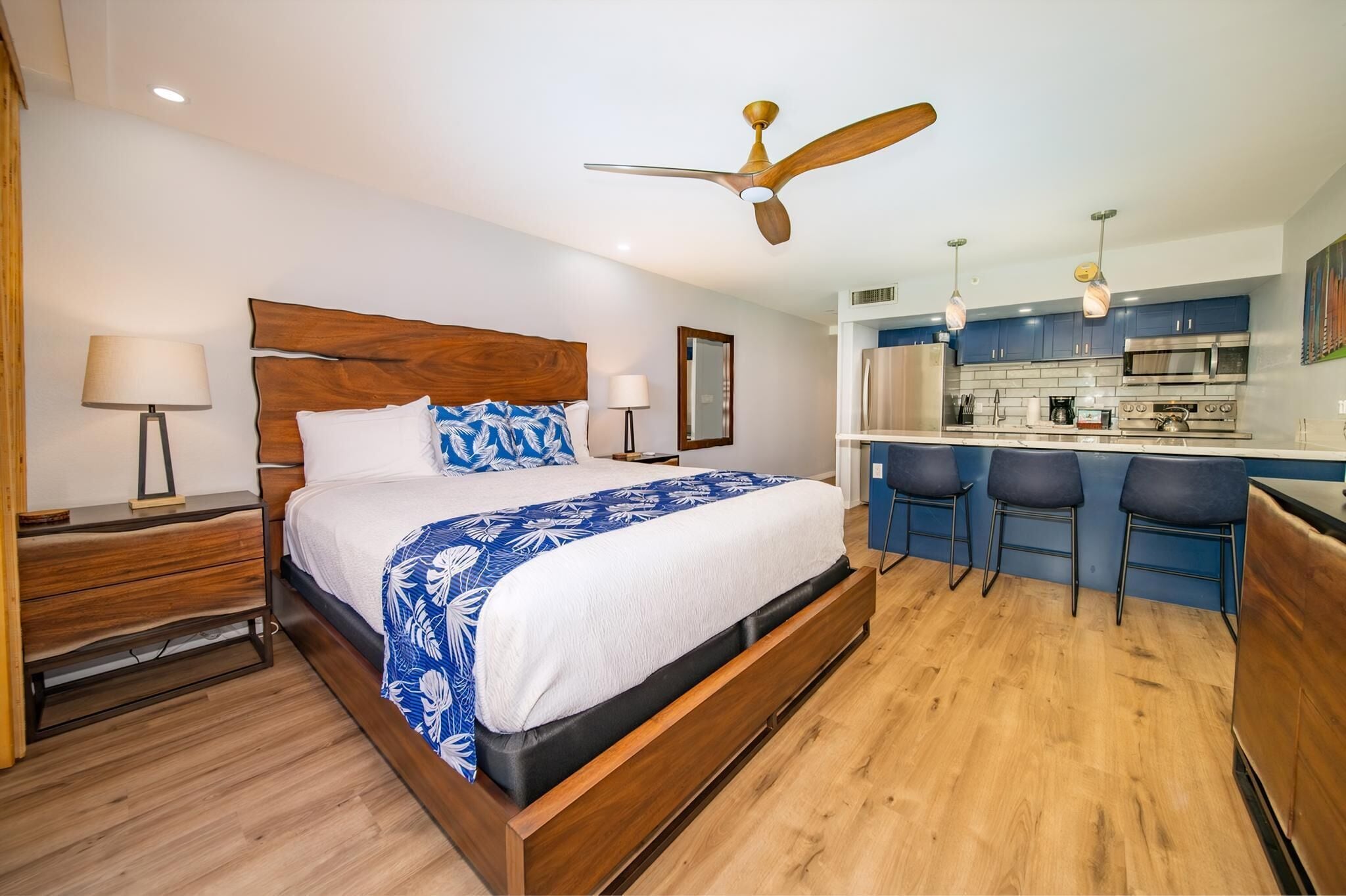 In-room safe, iron/ironing board, WiFi, bed sheets