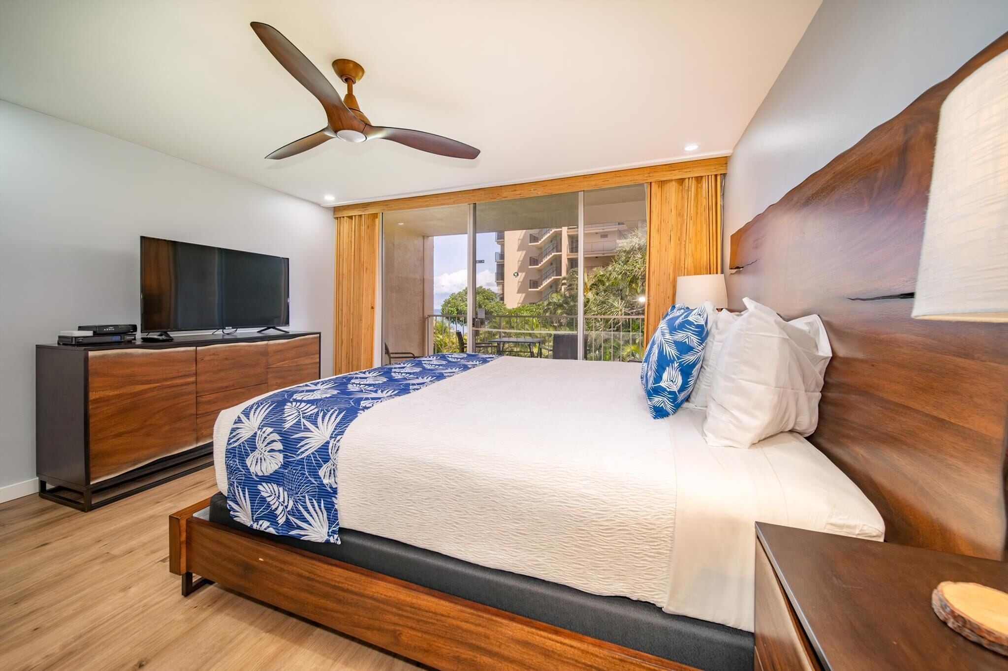 In-room safe, iron/ironing board, WiFi, bed sheets