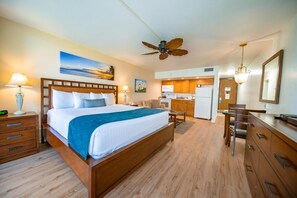 Tabla de planchar con plancha, wifi y ropa de cama 
