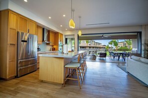 Fridge, microwave, stovetop, dishwasher