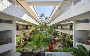 Property grounds - Royal Sea Cliff Kona Garden View 1 Bedroom (Kailua Kona)