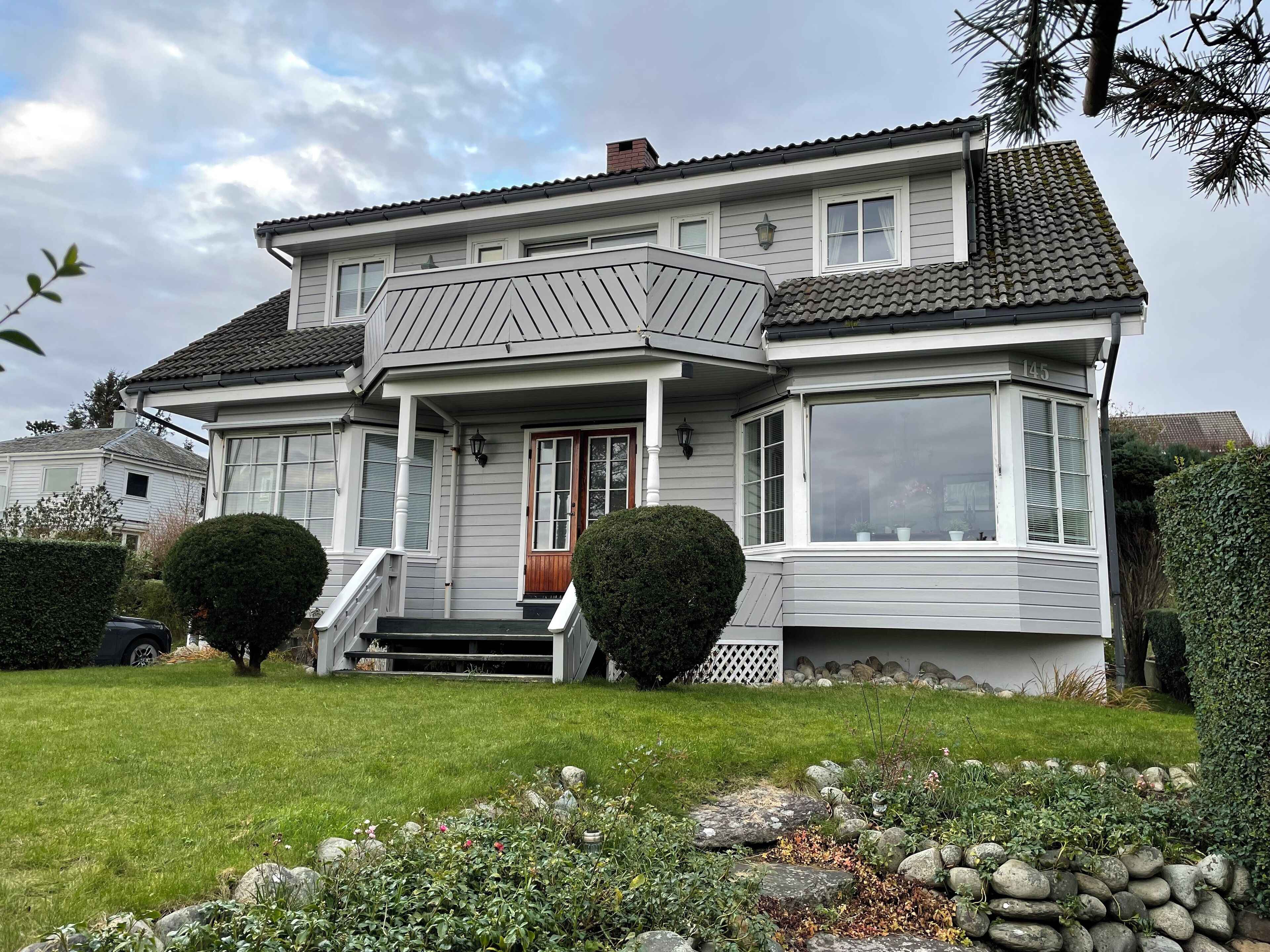 المنشأة من الخارج