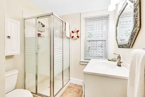 House, Multiple Beds (Relax Awhile - Carriage House) | Bathroom | Towels, soap, toilet paper - Relax Awhile - Carriage House (Panama City Beach)
