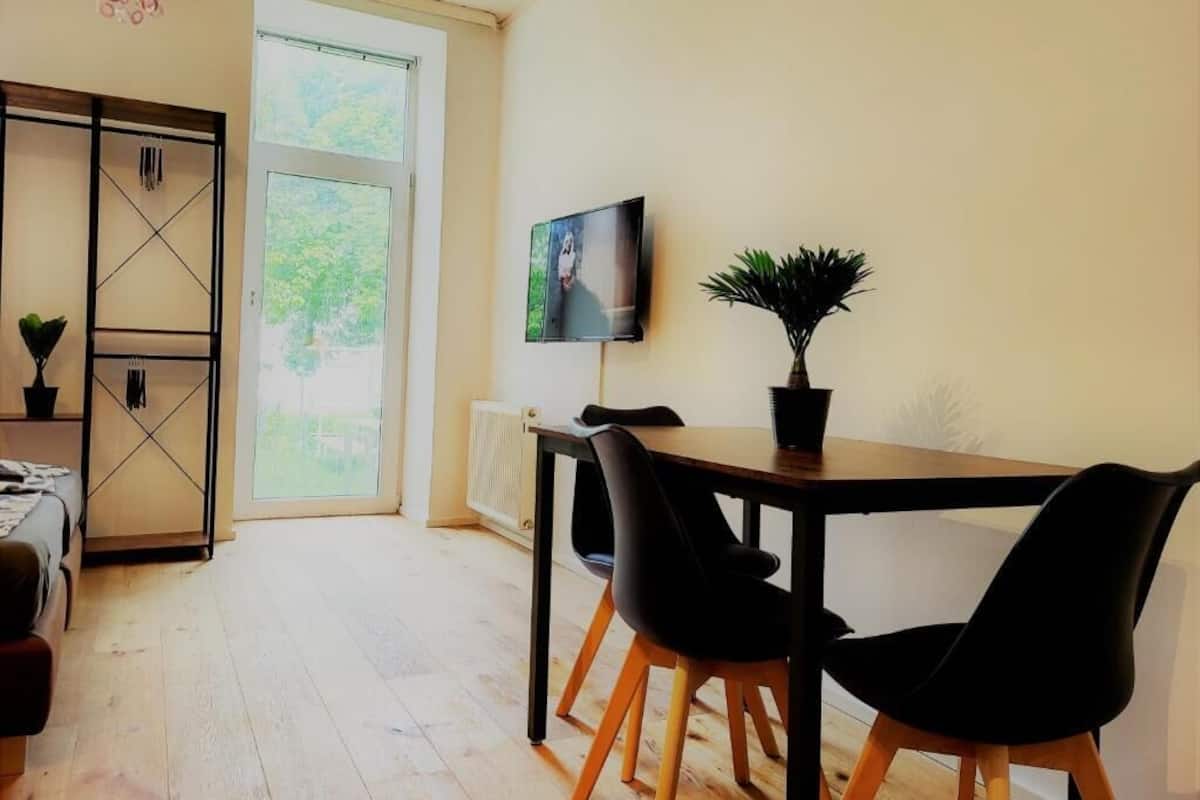 Studio, Garden View | 2 bedrooms, soundproofing, free WiFi
