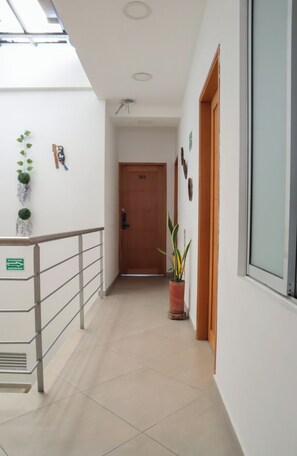 Exterior - Manila Apartaestudios  (Medellín)