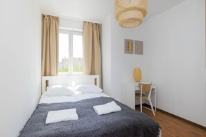 3 chambres, bureau, espace de travail pour ordinateur portable