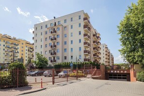 Front of property - ShortStayPoland Tomcia Palucha B118 (Warsaw)