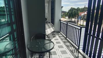 Family Townhome | Terrace/patio