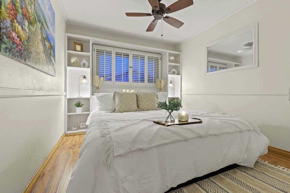 3 bedrooms, iron/ironing board, travel cot, WiFi