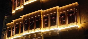 Cozy apartment with for view ac ,WiFi and well equipped bathrom and amazing host