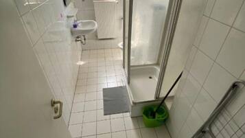 Handtücher, Seife, Toilettenpapier