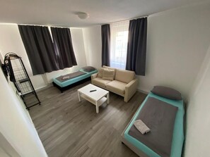 2 chambres, Wi-Fi gratuit, draps fournis