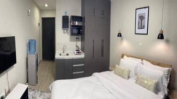 1 bedroom, WiFi, bed sheets