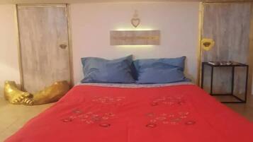 1 bedroom, iron/ironing board, WiFi, bed sheets