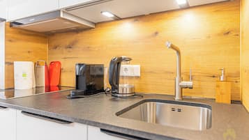 冰箱、炉灶、洗碗机、茶具/咖啡用具