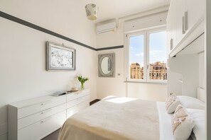 Deluxe Apartment, 3 Bedrooms, Balcony, Sea View | 3 bedrooms, free WiFi - Beach Apartment (Rome)