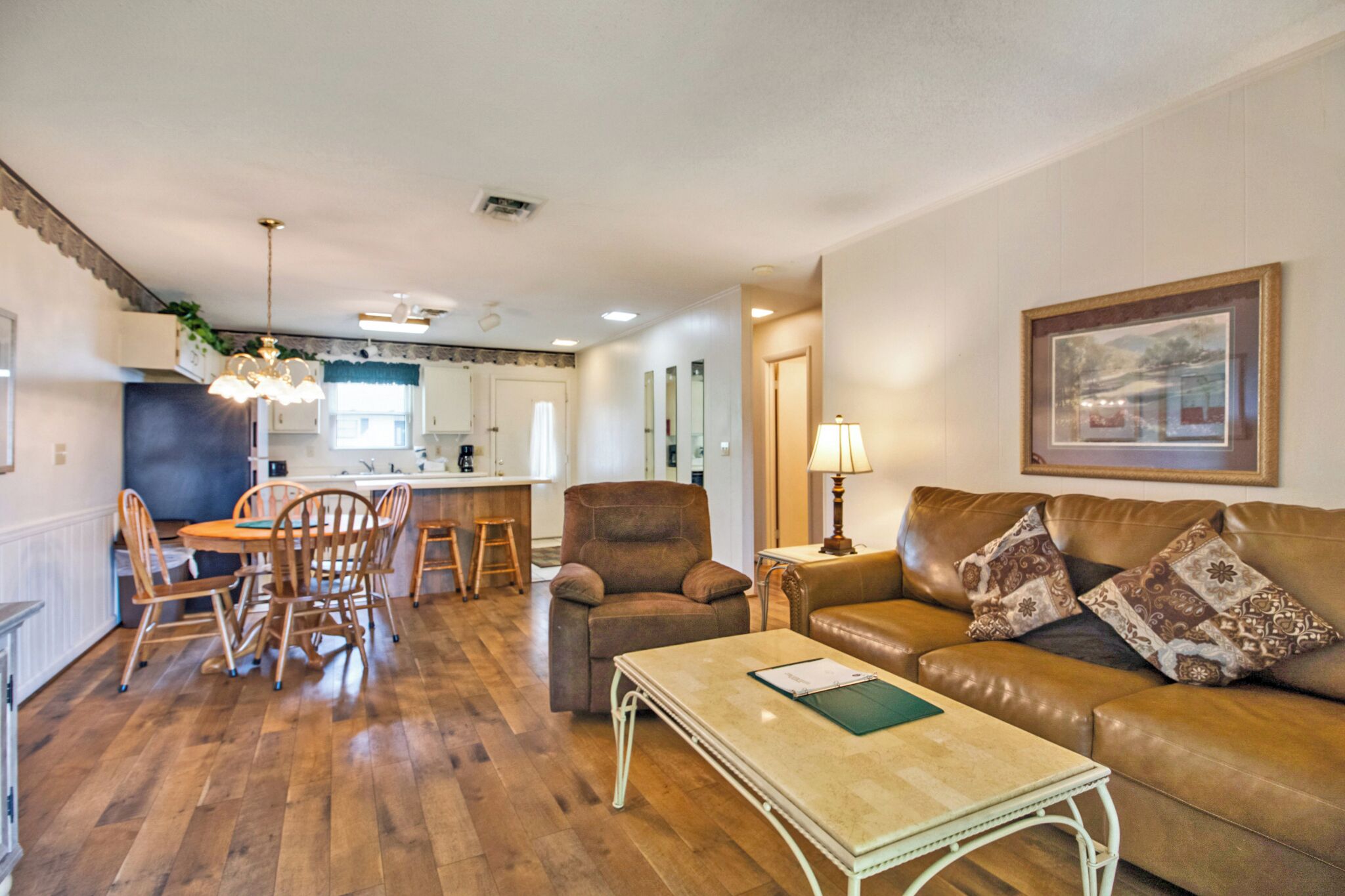 TV, fireplace, ping pong