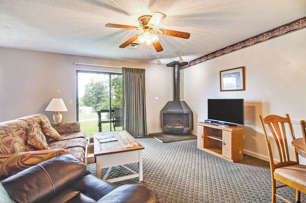 Téléviseur, foyer