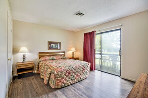 1 bedroom, bed sheets