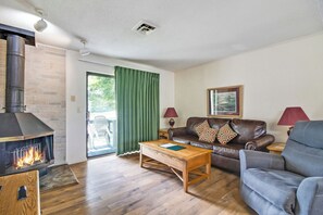 TV, fireplace, ping pong