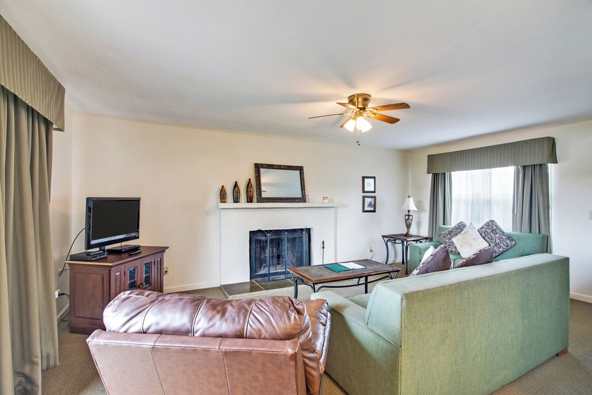 TV, fireplace, table tennis