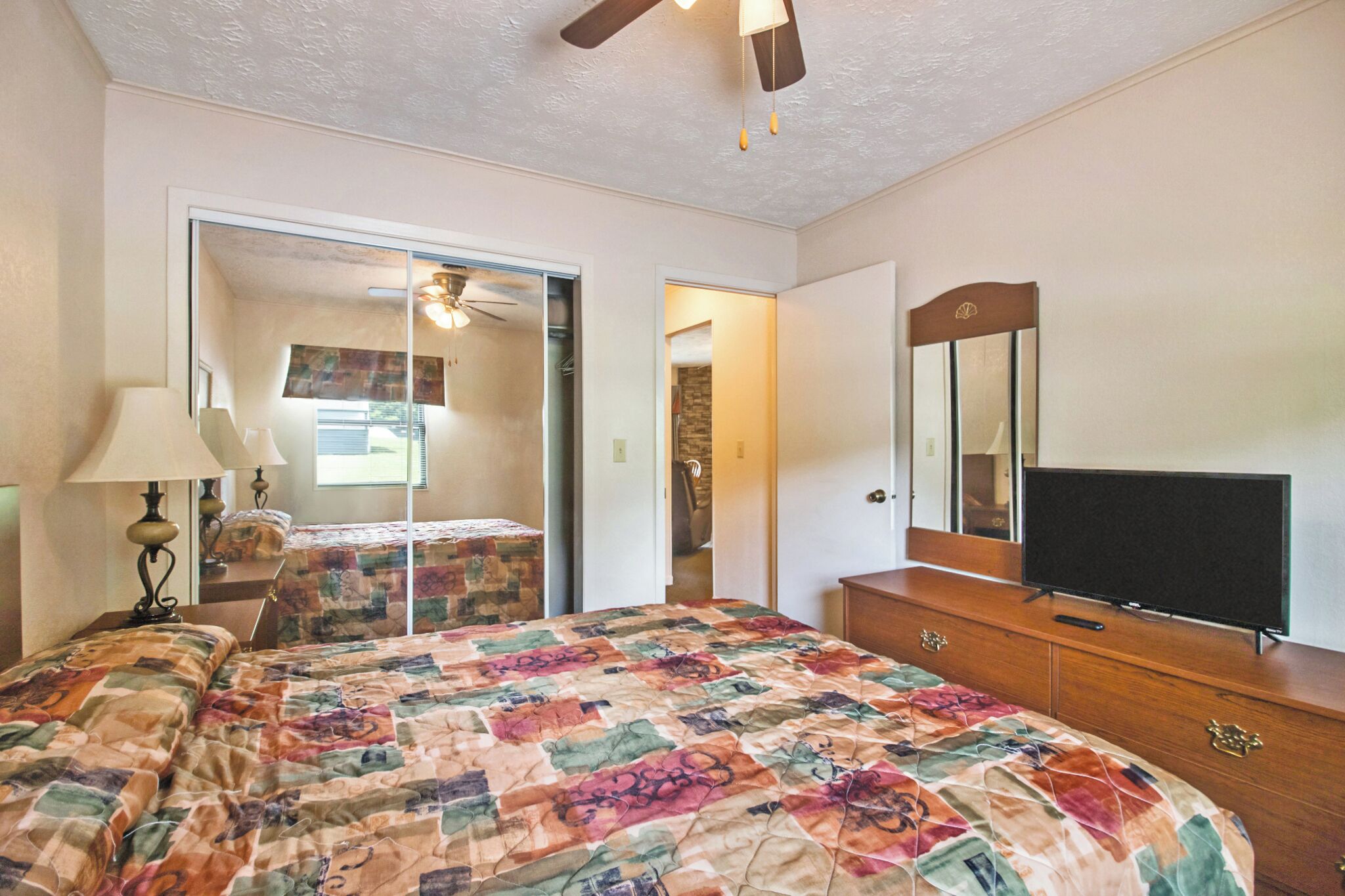 2 bedrooms, bed sheets