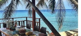 Bohol Beach House Villa Naatang 3 bedrms10-12 pax