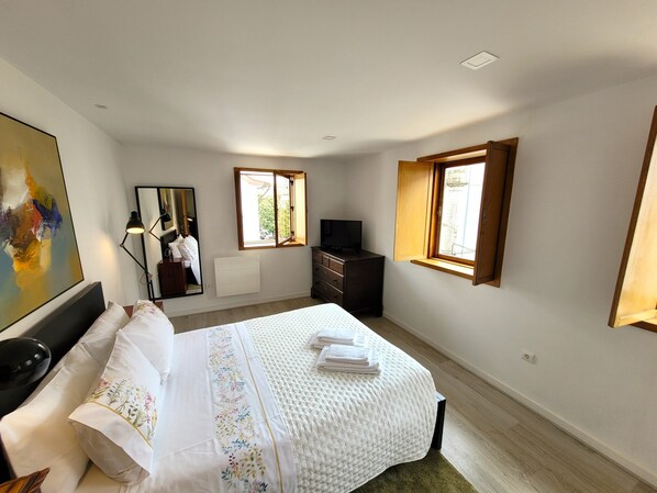 2 Schlafzimmer, Bügeleisen/Bügelbrett, WLAN, Bettwäsche