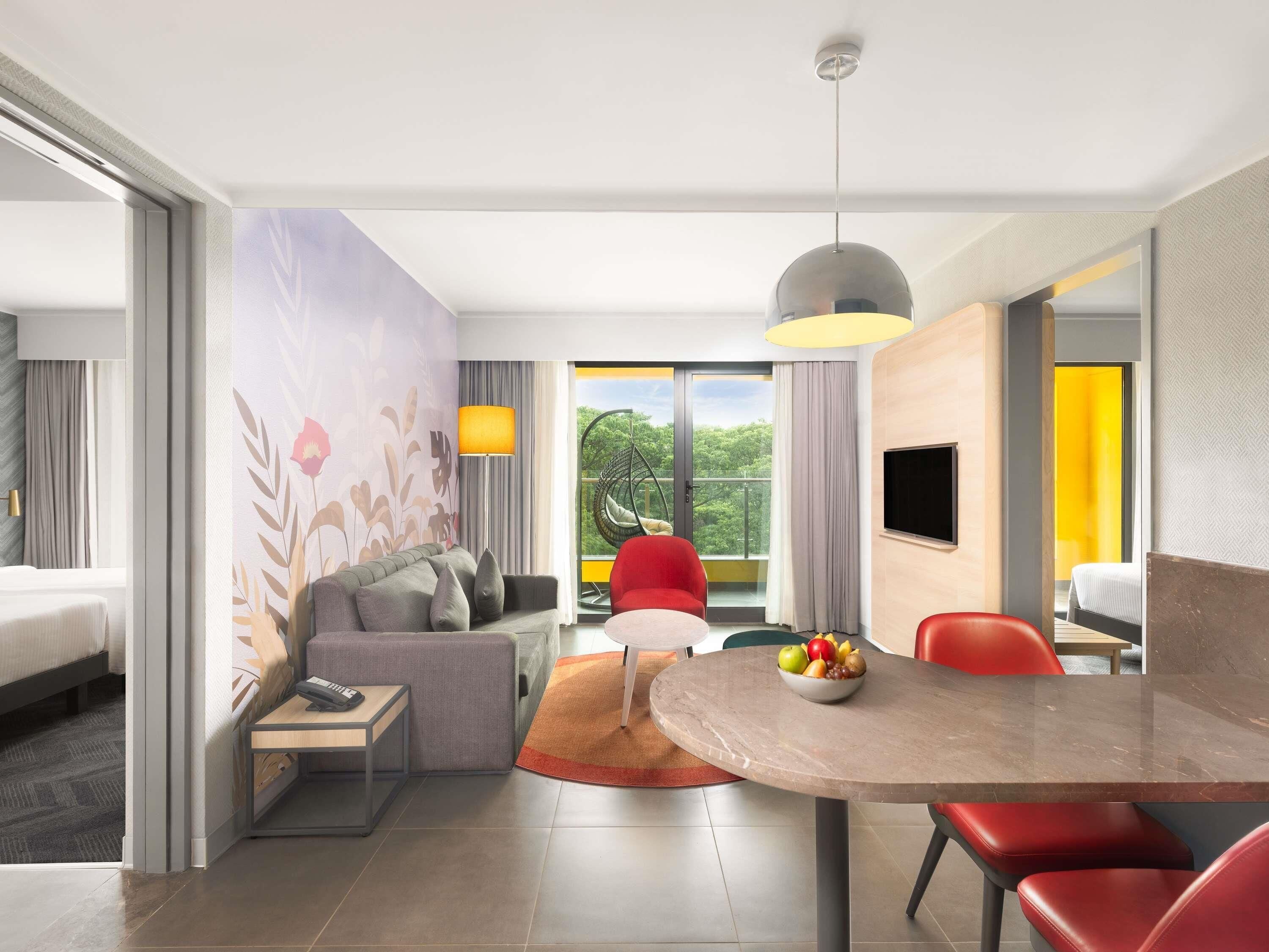 Superior Suite with 1 queensize bed, with Balcony