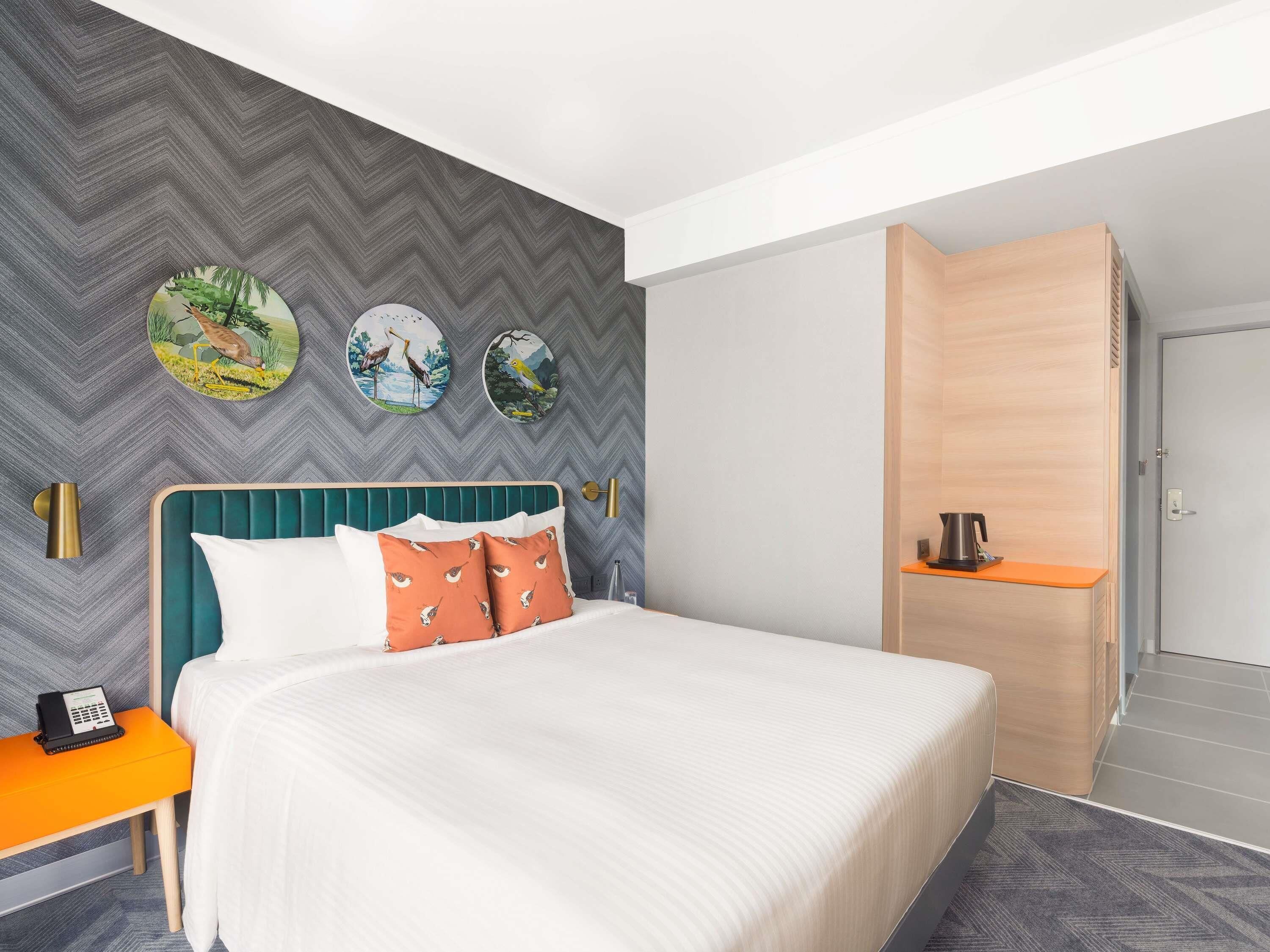 Standard Room, 1 Queen Bed