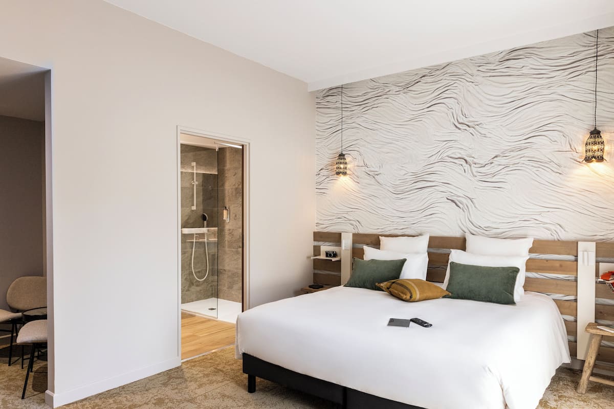 Habitació clàssica, 1 llit de matrimoni gran | Minibar, caixa forta a l'habitació i habitacions insonoritzades