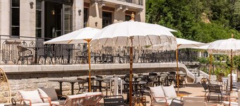 美居阿克斯温泉酒店