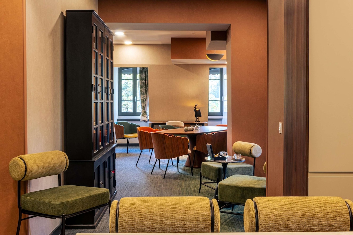 Apartment, 2 Bedrooms | Minibar, in-room safe, soundproofing, WiFi (free)