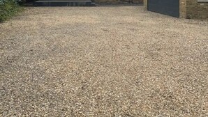Unclassified image, 3 of 14, button - Riverfront Retreat in Staines (Staines)