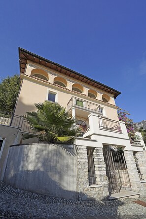 1 bedroom - Your Breathtaking Penthouse (Gargnano)