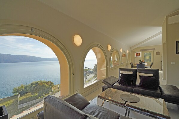 1 bedroom - Your Breathtaking Penthouse (Gargnano)