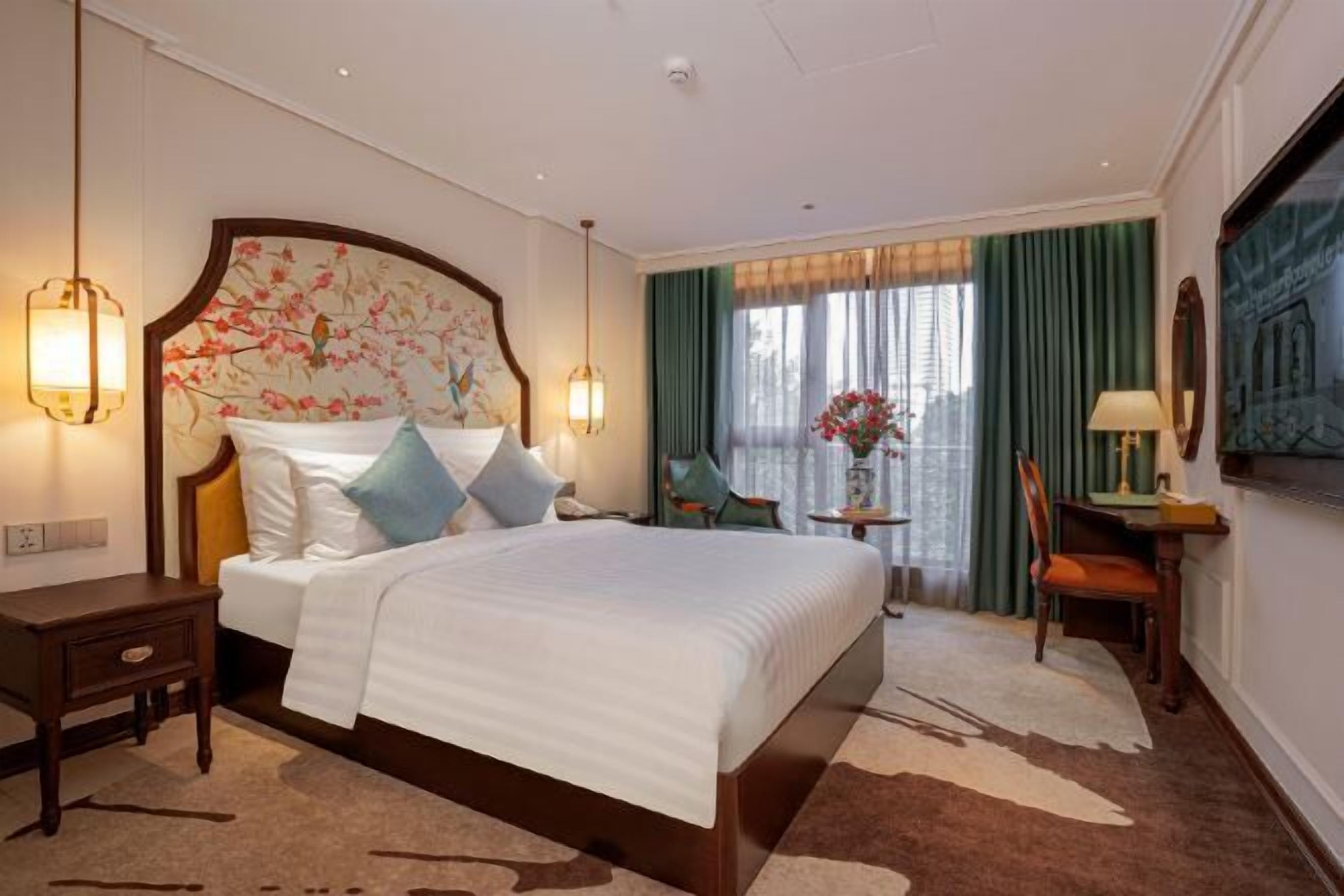 Allergikerbettwaren, Minibar, Zimmersafe, individuell dekoriert