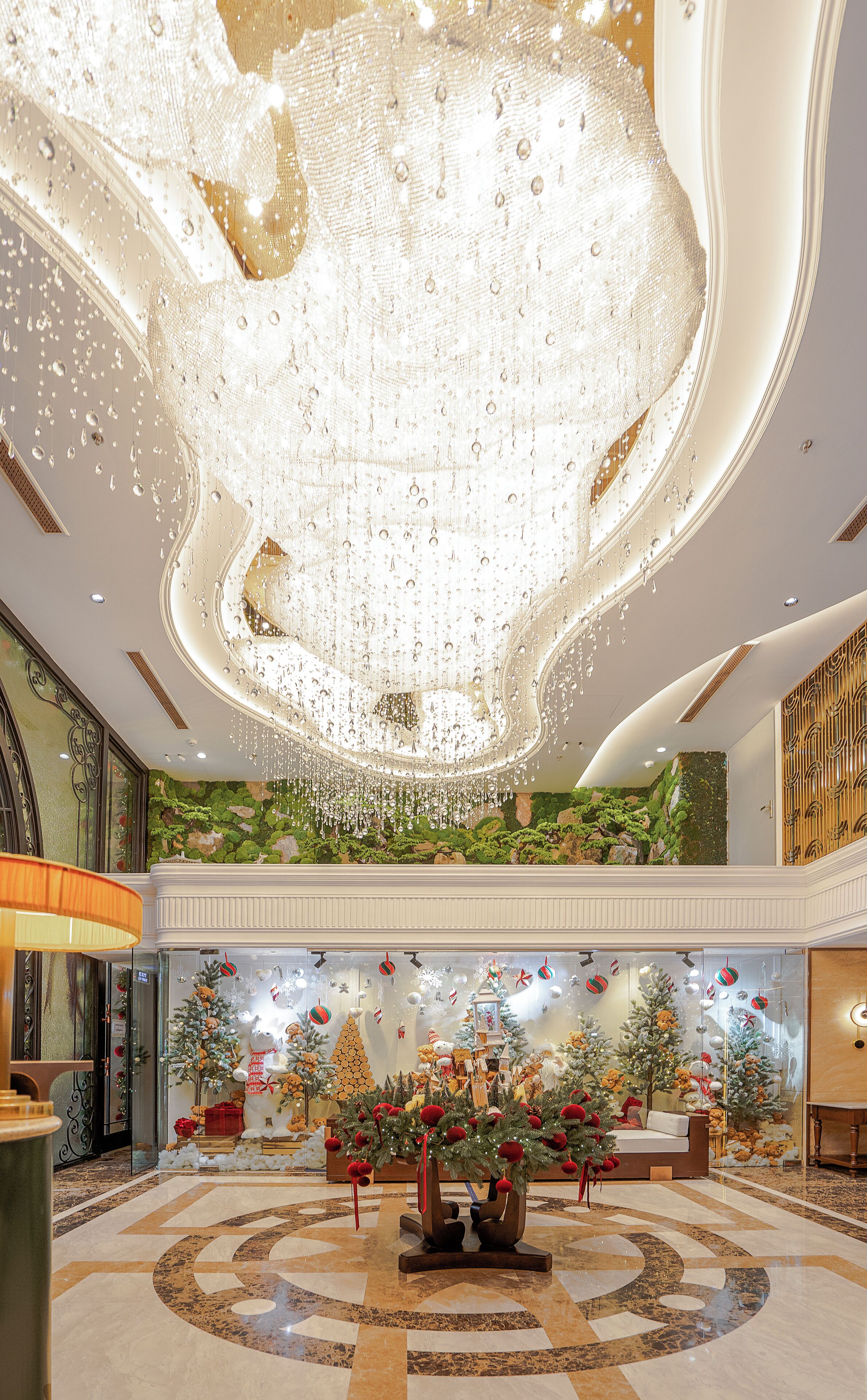 Hypo-allergenic bedding, minibar, in-room safe, individually decorated