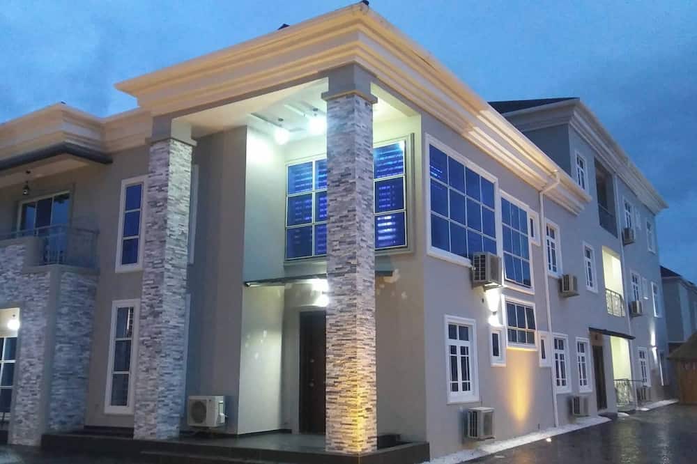 Manhattan Apple Hotel Lekki